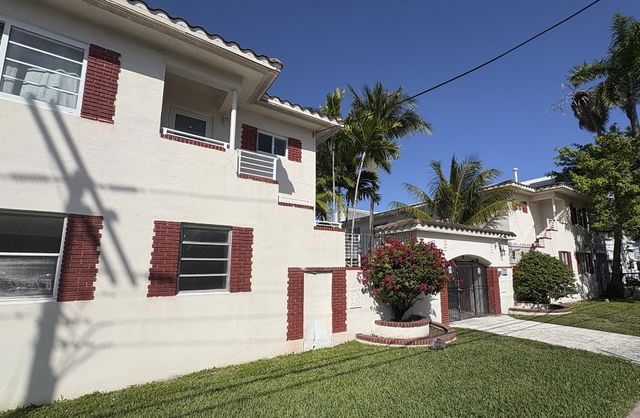 Marseilles Condo photo 2